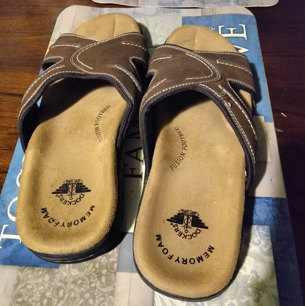 DOCKERS SUNLAND SANDALS BROWN FAUX LEATHER STRAP Memory Foam Fusion Footbed 11W